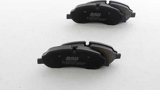 BSG BSG 30-200-038 - Тормозные колодки, дисковые, комплект unicars.by