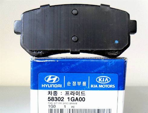 Hyundai 58302-1GA00 - Тормозные колодки, дисковые, комплект unicars.by