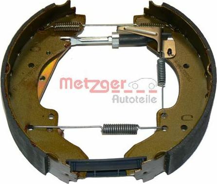 Metzger MG 383V - Комплект тормозных колодок, барабанные unicars.by