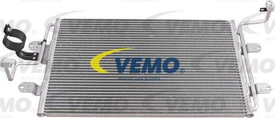 Vemo V15-62-1005 - Конденсатор кондиционера unicars.by