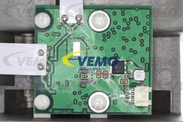 Vemo V20-73-0211 - Устройство управления, освещение unicars.by